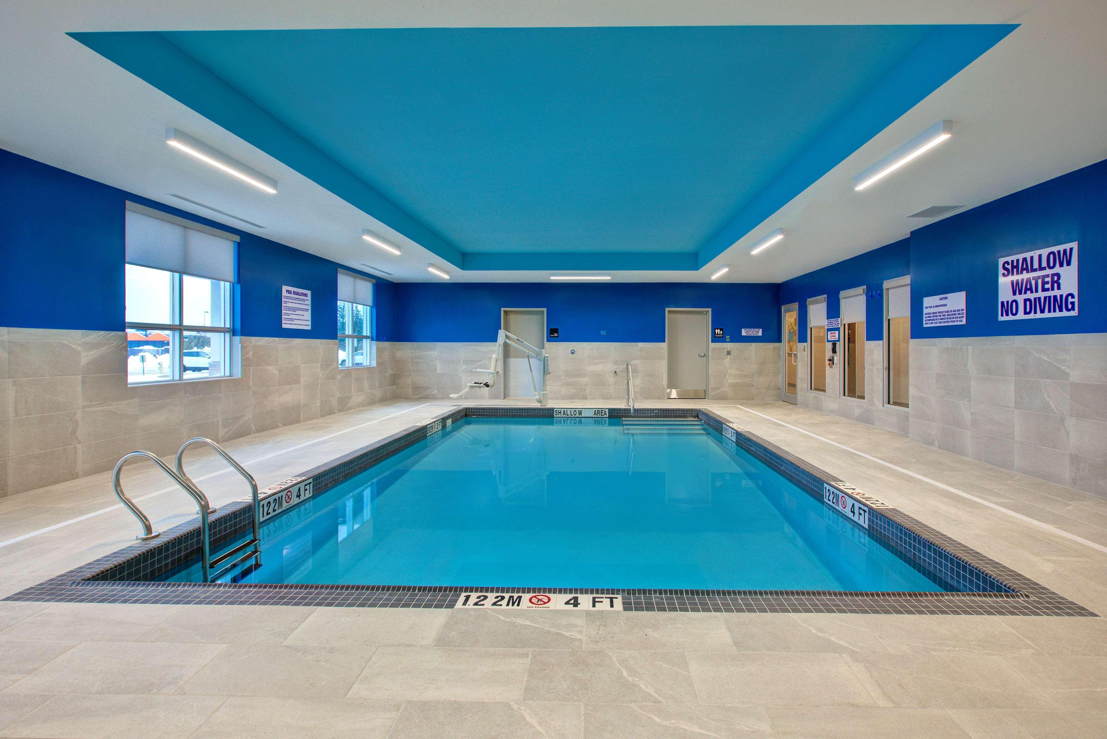 Hampton Inn Brockville, On Екстер'єр фото