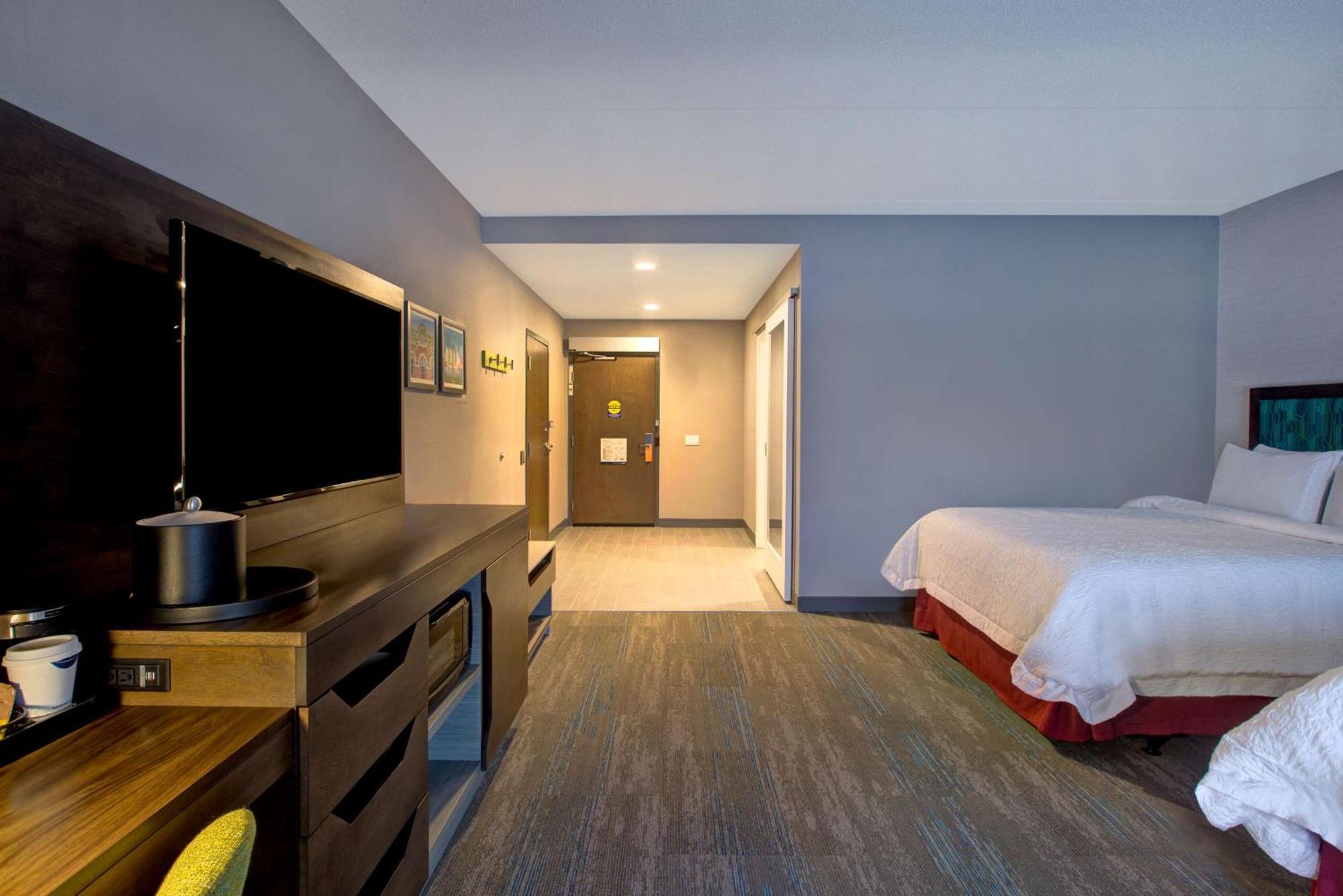 Hampton Inn Brockville, On Екстер'єр фото